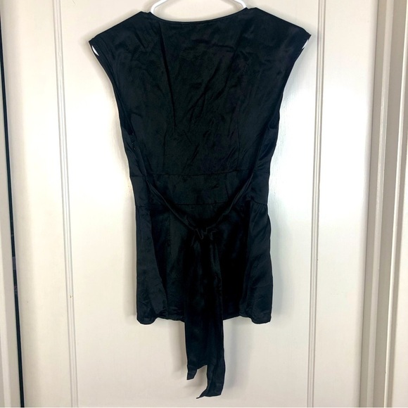 WHBM black silk cap sleeveless v neck blouse with waist embellishment size S - Picture 3 of 9